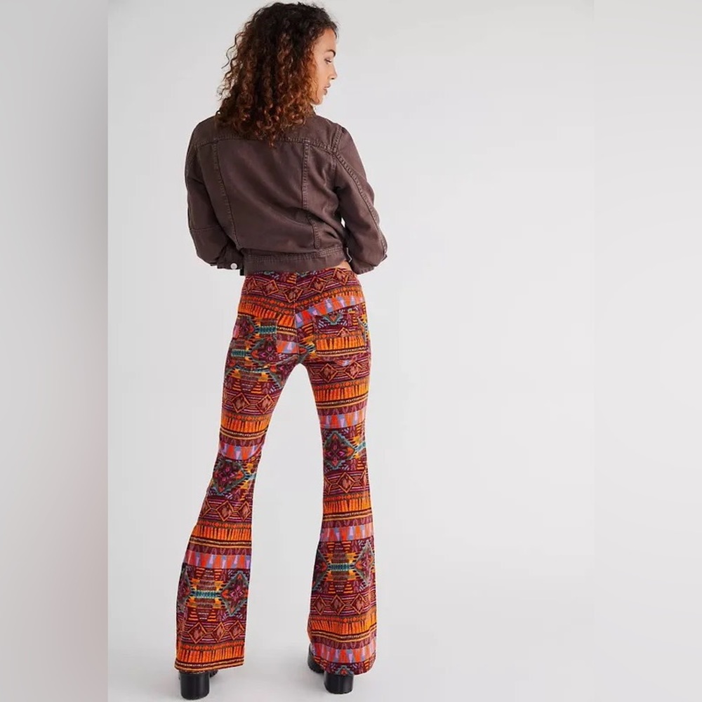 🆕 Free People Pull On Corduroy Printed Flare Pants, Sedona, NWOT, Size 24, 00 - Picture 5 of 11